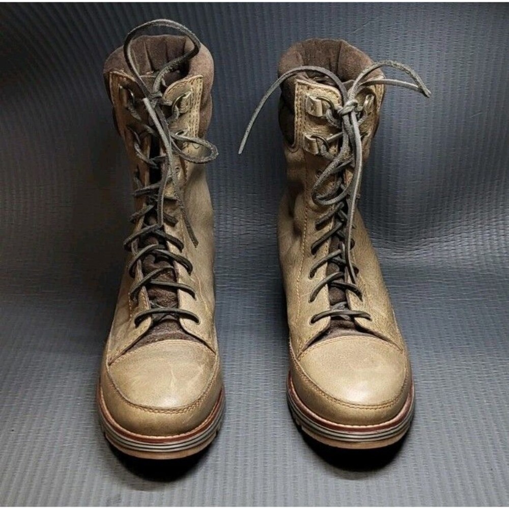 Cole Haan Lockridge Boots Women Size 9.5 Brown Waterproof Leather Combat Hiker - Picture 2 of 9